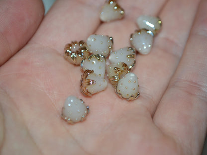 White Gold Small 7mm Strawberry glass beads, White strawberry, Lampwork berries, Mini berry beads, Berry jewelry, Glass Berry beads