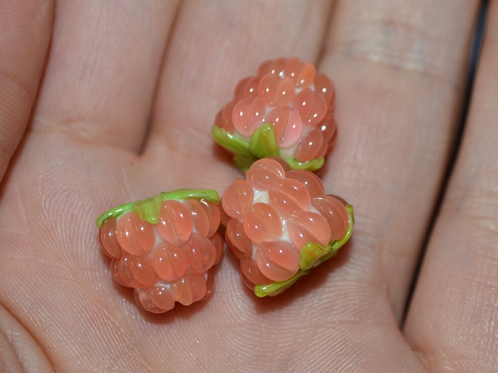 Salmon glass raspberry, Peach Lampwork berries, Lampwork berry beads, Berry jewelry making, Artisan lampwork, Summer glass beads, Berry