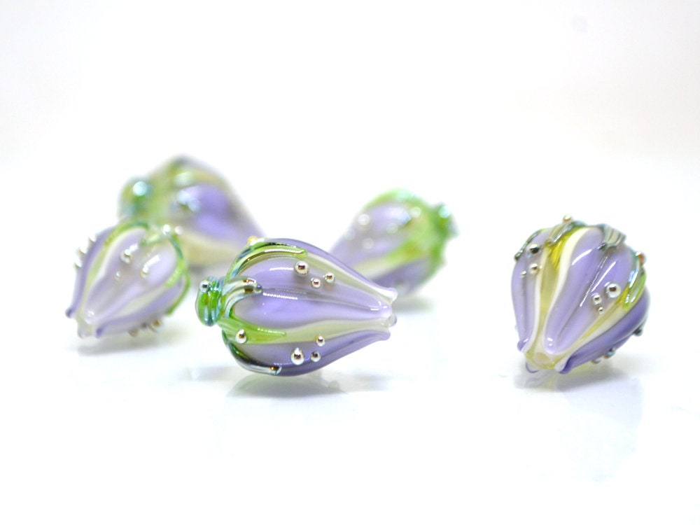 Pastel purple flower beads, Periwinkle flower beads, Handmade glass beads, Floral pendant,Flower lampwork, Lampwork flower beads