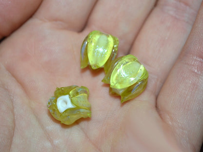 Green floral lampwork beads, Grass green flower beads for jewelry making, Floral earrings, netting beads