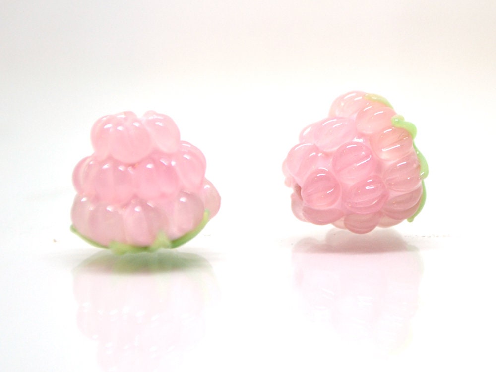 Pale pink lampwork raspberry, Pink glass berries, Lampwork raspberries, Berry jewelry, Berry glass beads, Glass Raspberry