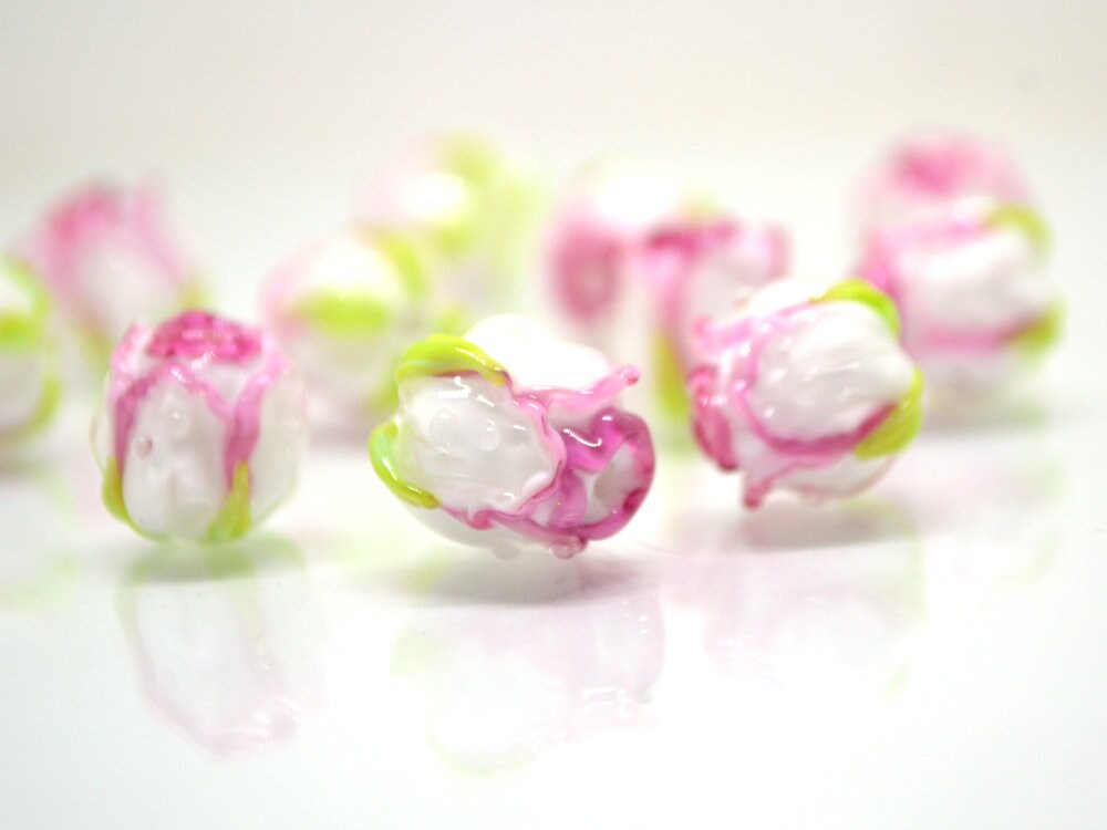 Amazing pink white rose bud beads, lampwork rosebud, Glass rose beads, Artisan lampwork, Floral Jewelry, Jewelry making, Flower lampwork