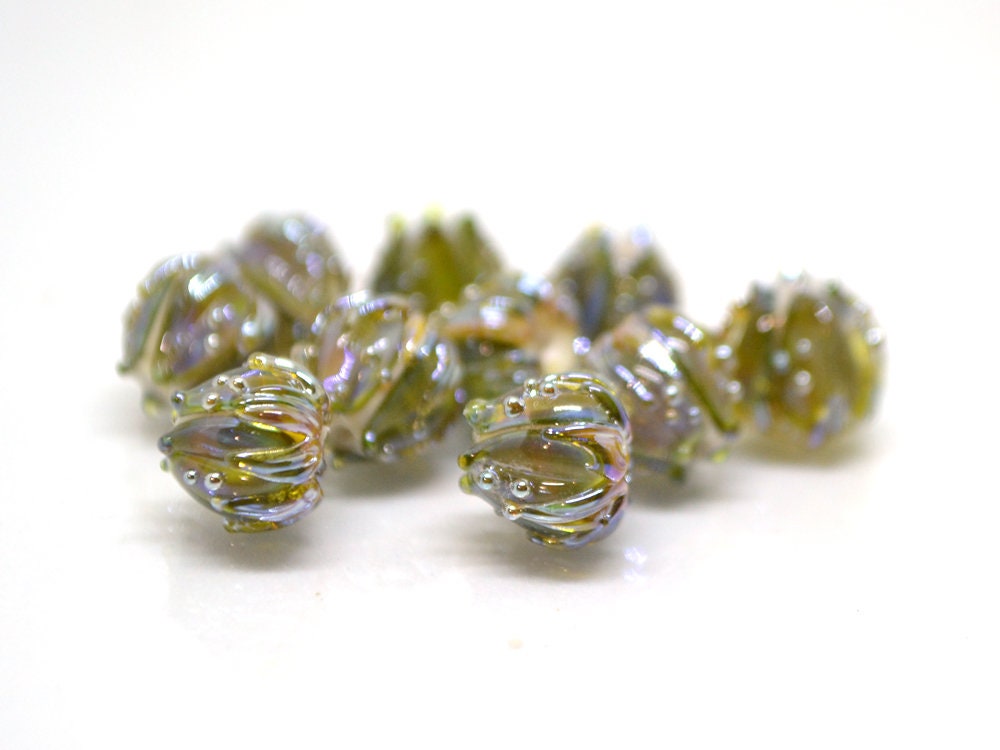 Olive gold flower beads, 7mm glass beads, Small flower beads, Tea green floral beads, Tiny flower beads
