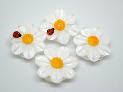 Chamomile flower lampwork beads with ladybug, Lentils beads, White flower beads, White floral lampwork