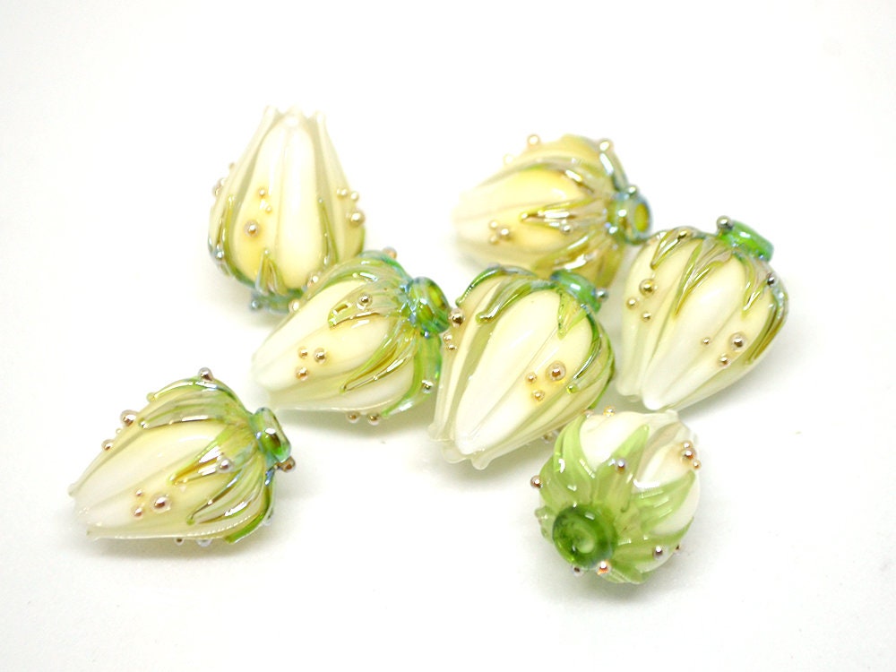 White flower beads with green leaves, Wedding jewelry making, Artisan Lampwork, DIY Earrings, Floral lampwork, Bridal jewelry making