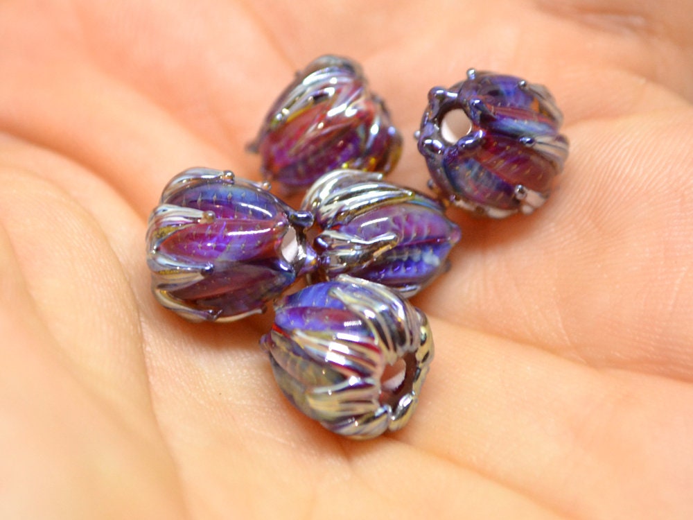 Ruby red silver flower beads, 10mm flower beads, Lampwork flower bead, Glass beads, Floral lampwork, Artisan lampwork, Handmade beads