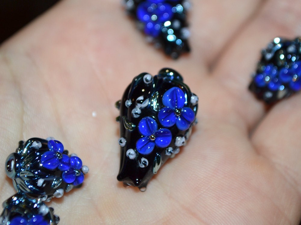 Black and Blue flower beads,  bouquet lampwork beads, Cobalt blue floral beads, Black blue silver beads, Beads for earrings,Artisan lampwork