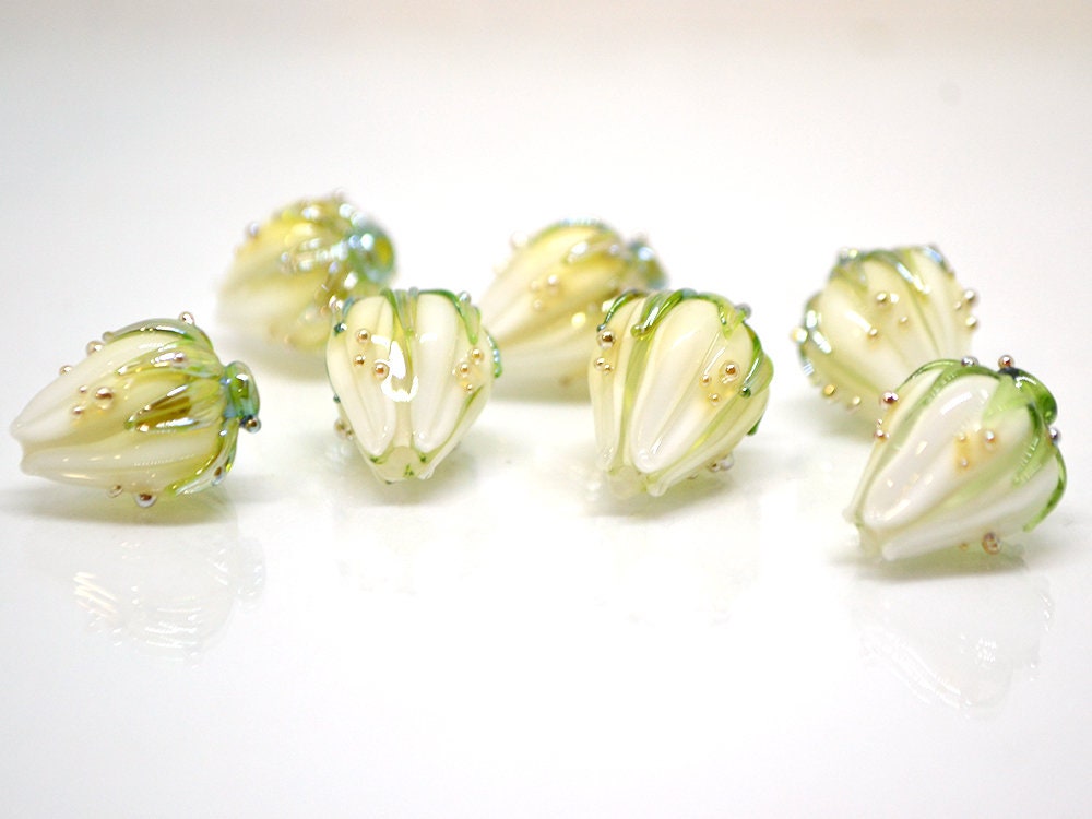 White flower beads with green leaves, Wedding jewelry making, Artisan Lampwork, DIY Earrings, Floral lampwork, Bridal jewelry making