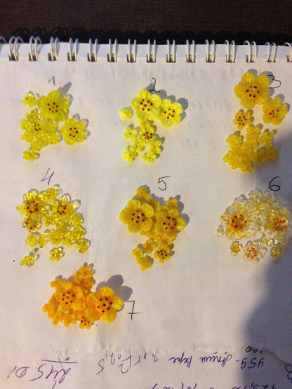 Sunny yellow flower glass beads|Set of 12pcs|Transparent|Opaque|Artisan Lampwork|Bright yellow|Bead set|Sunshine yellow|Floral lampwork bead