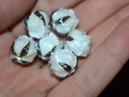 White silver rosebud beads, white floral lampwork, Glass rose beads, Lampwork pair, Flower bud beads, Floral jewelry making