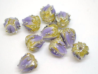 Lavender flower beads green gold, 10mm beads, Light purple flower beads, Artisan lampwork, Handmade flower bead, Glass flower bead, Floral