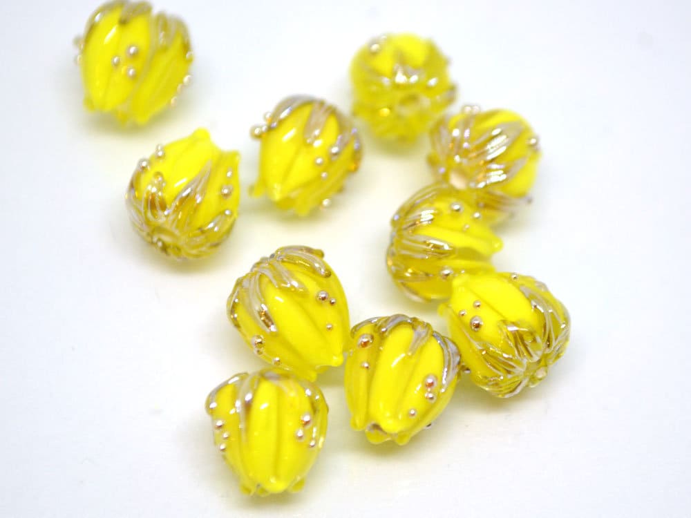 Yellow flower bead, 10mm flower bead, Yellow flower spacer, Sunshine yellow floral beads, Yellow glass flower, Bright yellow beads, Lampwork