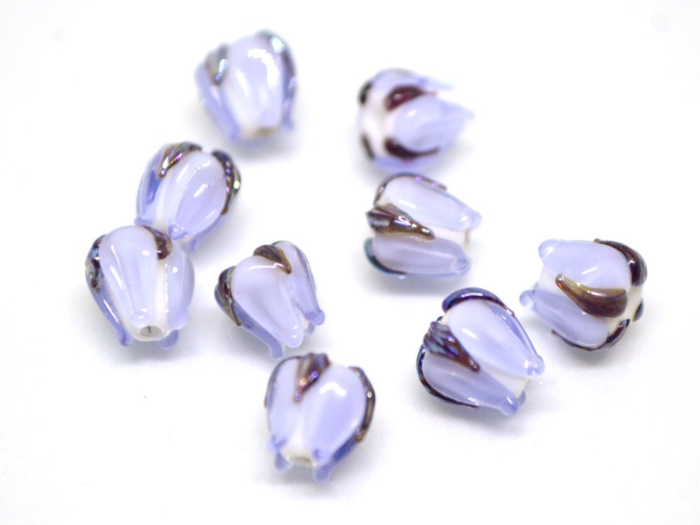 Lavender small lampwork beads, Light purple flower beads, Tiny glass beads, 7mm flower beads, Artisan lampwork