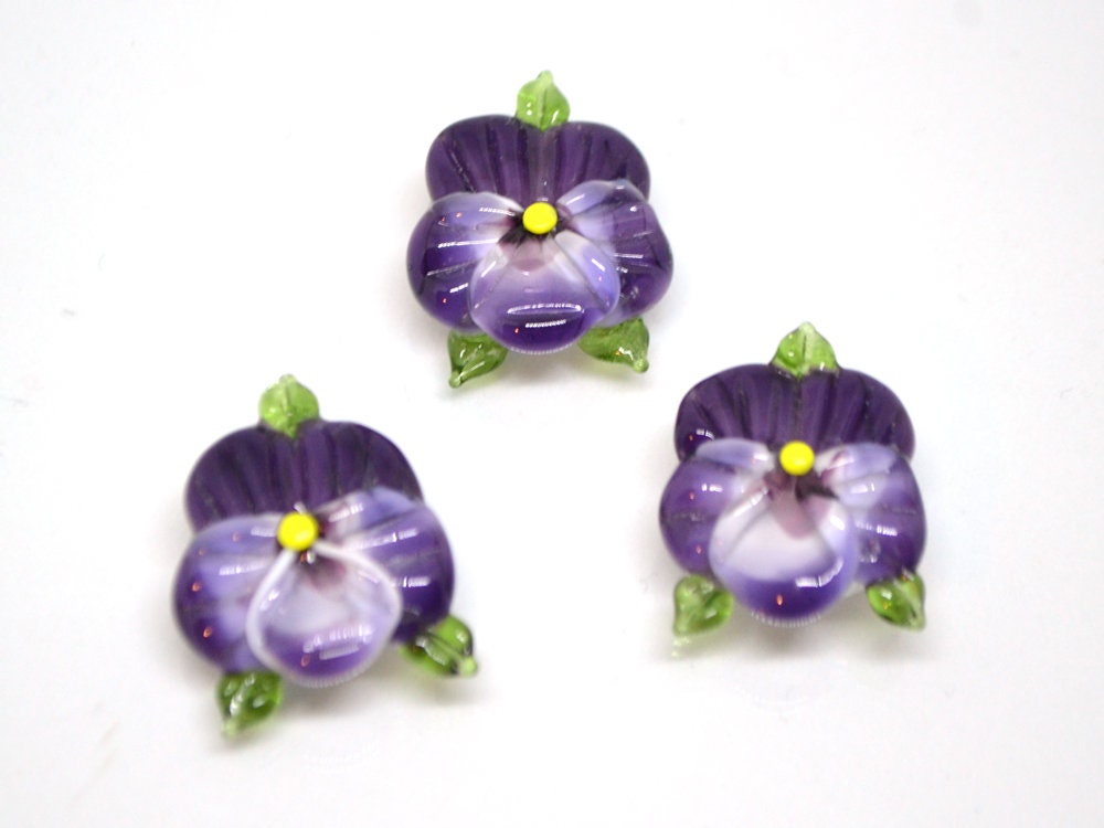 Purple glass pansy beads, Lampwork pansies, Lampwork flower beads, Purple lampwork pansy