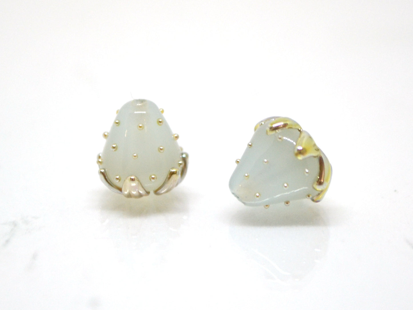 Pale blue berry beads with gold, Blue gold strawberry beads, Tiny glass beads, Blue 7mm beads, Handmade lampwork