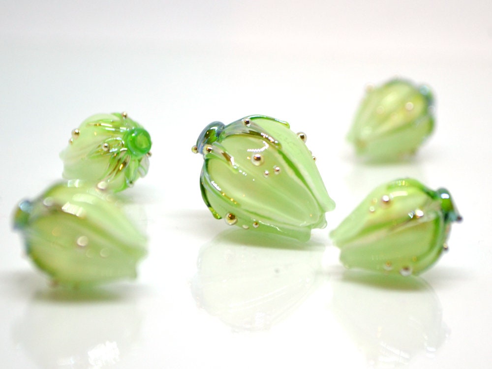 Mint green lampwork flower beads, Handmade lampwork beads, Floral glass pendant, Fresh green glass beads