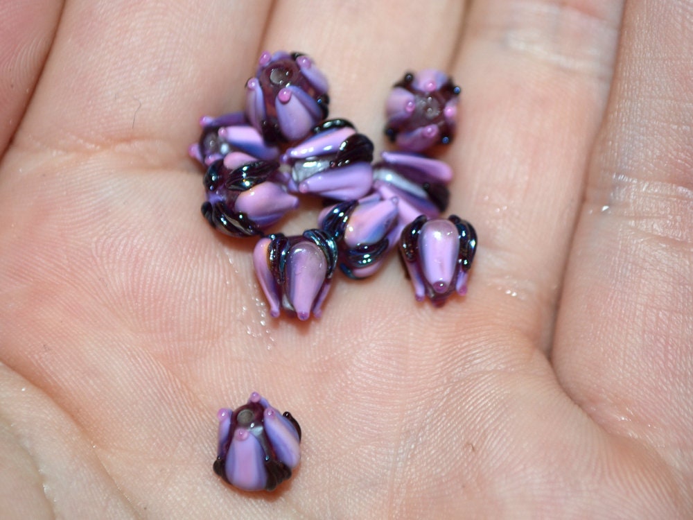 Deep purple lavender small lampwork beads, Purple floral beads, Artisan lampwork, Tiny glass beads, Tiny beads, 7mm flower beads, glass art