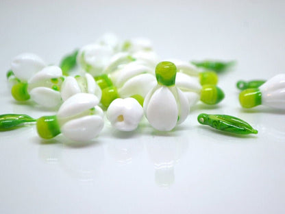 Lampwork snowdrop flower beads, White glass beads, Floral lampwork, Spring beads, Nature inspired,Artisan lampwork,white green, glass flower