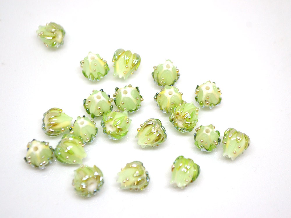Mint green flower beads with gold leaves, Small glass beads, 7mm flower beads, Tiny lampwork beads
