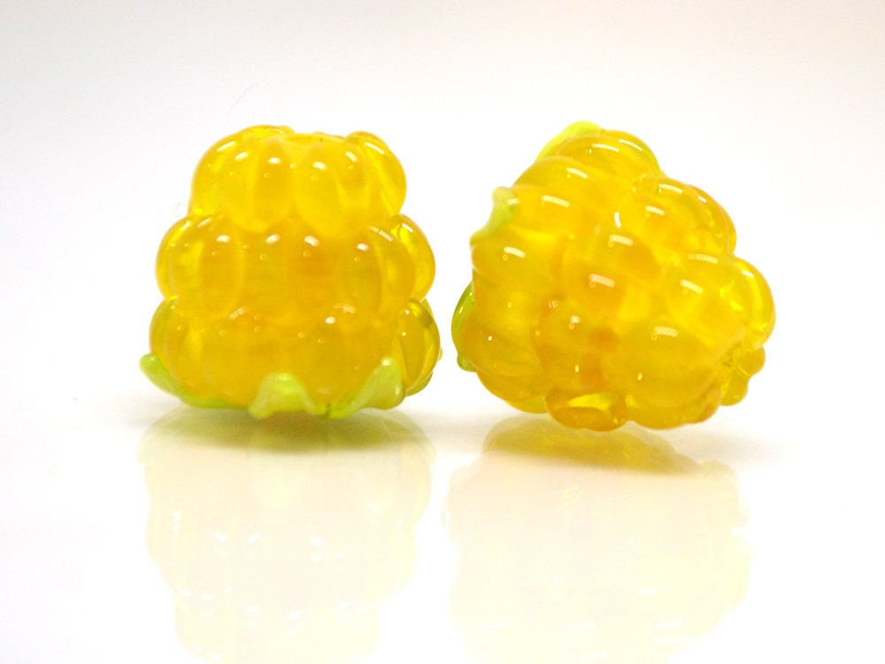 Yellow glass raspberry, Gloss Lampwork berries, Yellow Lampwork berry beads, Yellow Berry fruit beads, Glass Raspberry, Berry jewelry