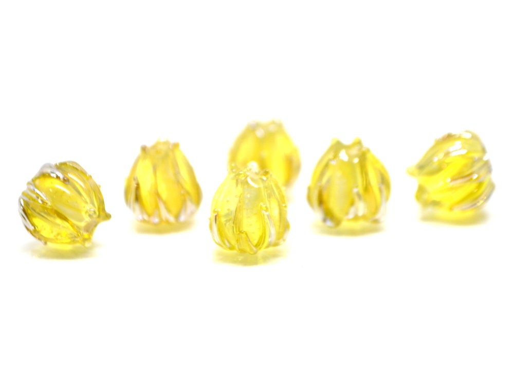 Yellow gold flower beads, Lemon yellow lampwork beads, 10mm flower beads, flower lampwork bead, Artisan lampwork, transparent beads