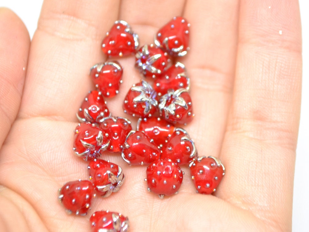 Small 8mm Red Strawberry lampwork beads, Red glass berry, Glass strawberry, Red Berry fruit beads, Red silver berry beads