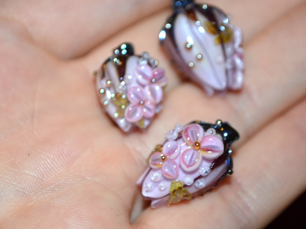 Glass flower bouquet on lampwork bud beads, Miniature glass flowers, Artisan lampwork, Light pink glass flower beads
