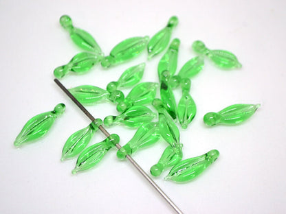 Peridot Green glass leaf beads, Lampwork leaves, Top drilled leaf beads, Jewelry making, Leaf pendant, Light Green Floral lampwork