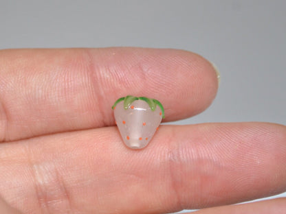 Blush pink Strawberry 10mm glass beads, Pale Pink Lampwork berries, Small strawberry, Berry fruit beads, Berry Jewelry, Small glass beads