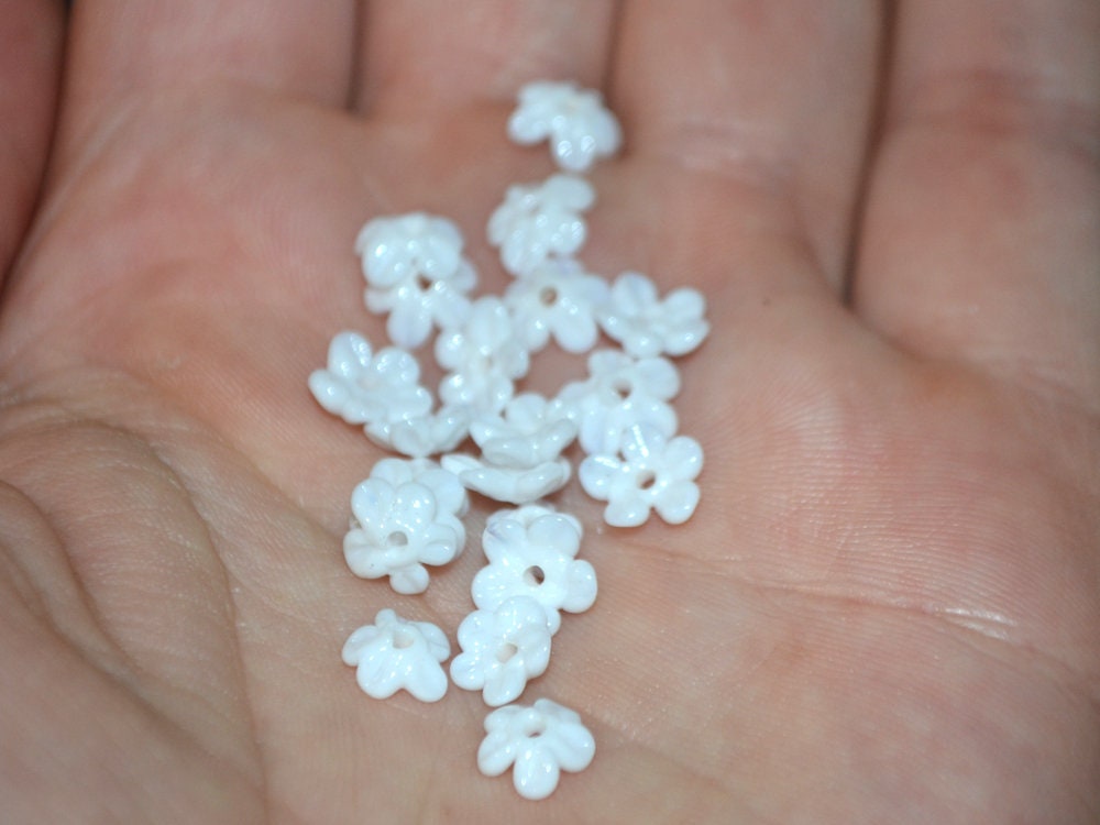 Mini flower beads, White opaque beads, Wedding flowers, Flower embellishment, Flower applique, tiny flowers