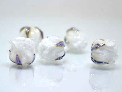White silver rosebud beads, white floral lampwork, Glass rose beads, Lampwork pair, Flower bud beads, Floral jewelry making