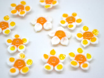 Bright white orange flower beads, 5 Petals floral lampwork, Field flower bead, Glass flowers, Meadow flowers, Flower necklace