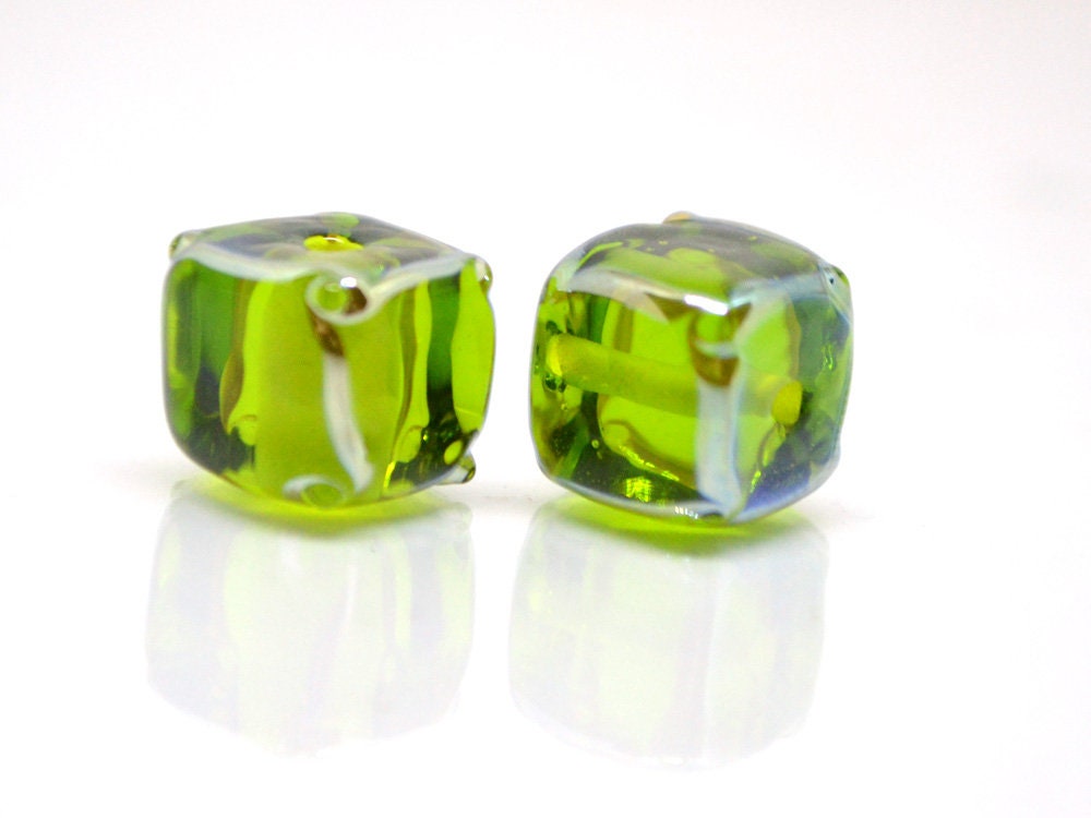 Salad green glass beads, Verdant green beads, Handmade green cube beads, Lampwork cube bead, Square lampwork bead, Geometry lampwork
