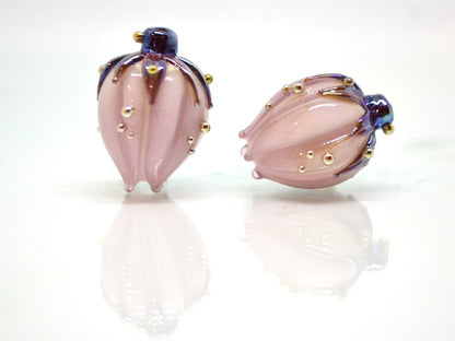 Pastel pink and silver flower glass beads, Floral lampwork, Pale pink beads, Artisan lampwork, Light pink beads, Handmade glass flower bud