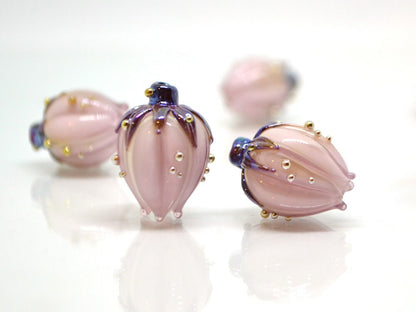 Pastel pink and silver flower glass beads, Floral lampwork, Pale pink beads, Artisan lampwork, Light pink beads, Handmade glass flower bud