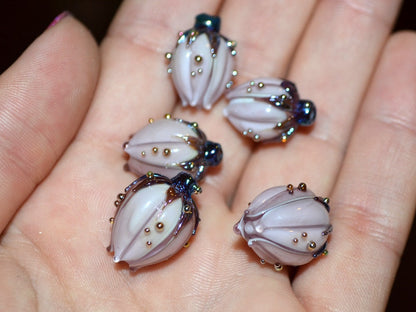 Pastel pink and silver flower glass beads, Floral lampwork, Pale pink beads, Artisan lampwork, Light pink beads, Handmade glass flower bud