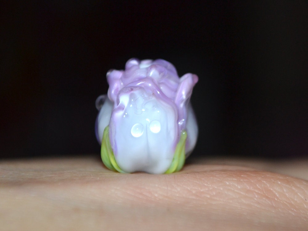 Lavender white rosebud beads, Purple flower lampwork, Glass rose beads, Spring lampwork, Artisan lampwork, Floral Jewelry, Lampwork pair