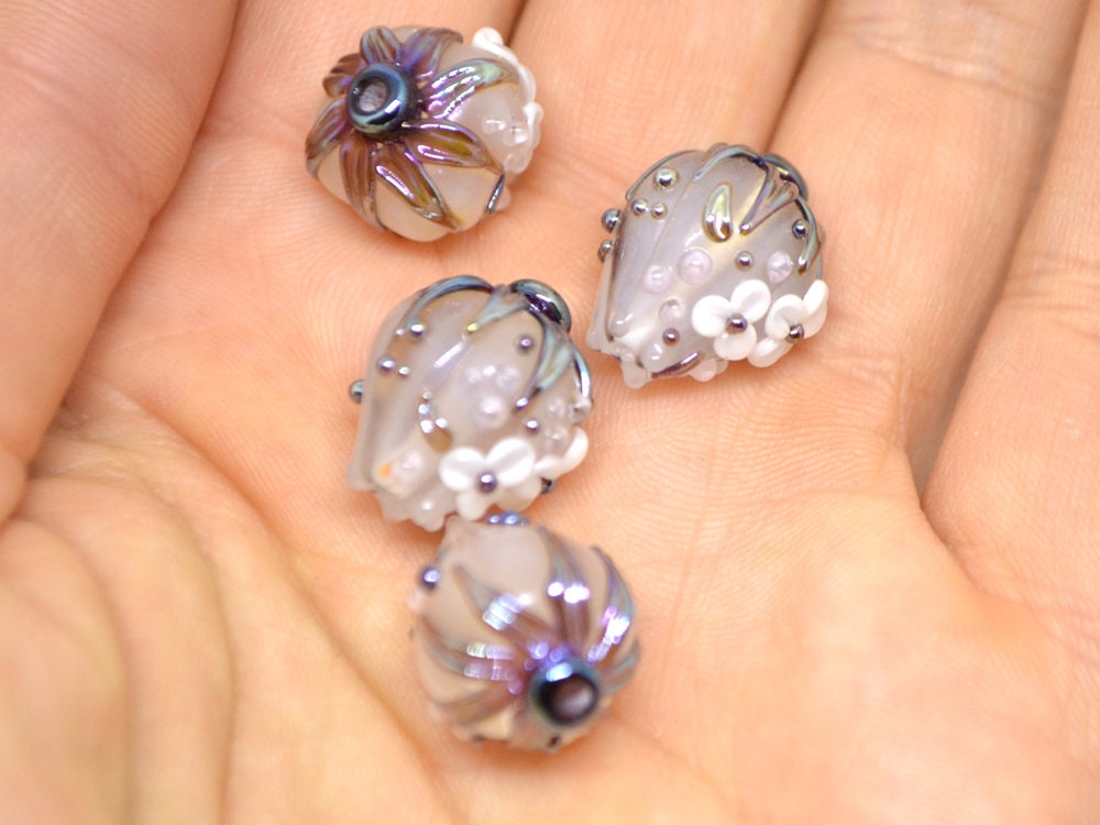 White Glass flower bouquet on lampwork bud beads, Miniature flowers, Glass miniature, Artisan lampwork, White silver glass flower beads