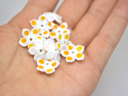 White yellow glass flower beads, Yellow floral lampwork, Glass blossom beads, Field flower bead, Meadow flowers, Artisan lampwork bead,