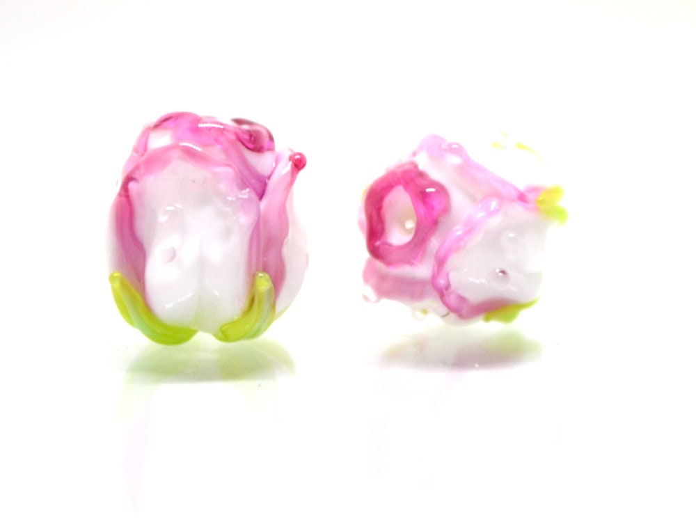 Amazing pink white rose bud beads, lampwork rosebud, Glass rose beads, Artisan lampwork, Floral Jewelry, Jewelry making, Flower lampwork