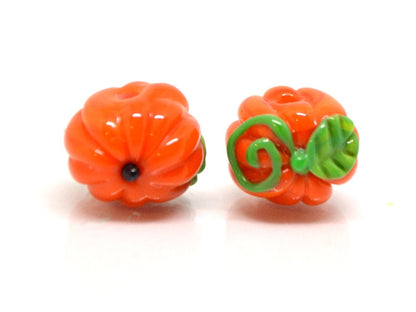 Handmade glass pumpkin beads, Orange lampwork bead, Miniatures Pumpkin, Fall Decor, Autumn Decor, Thanksgiving decor