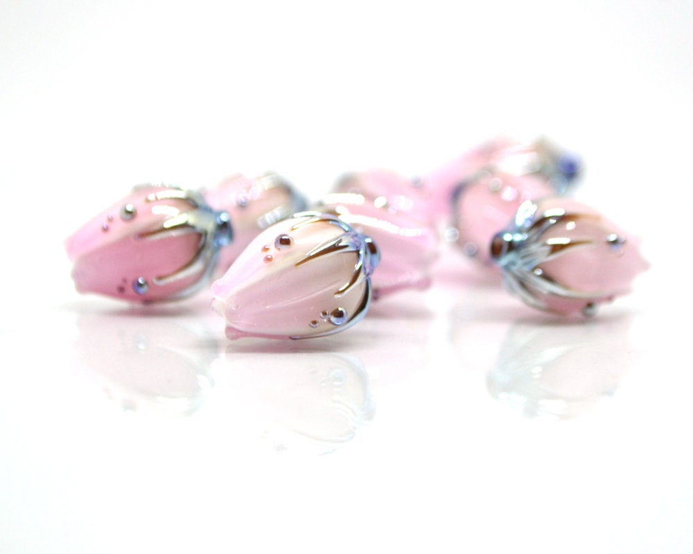 Milk pink and gold flower glass beads, Floral lampwork, Beads for jewelry, Artisan lampwork, Light pink beads, Handmade glass beads for you