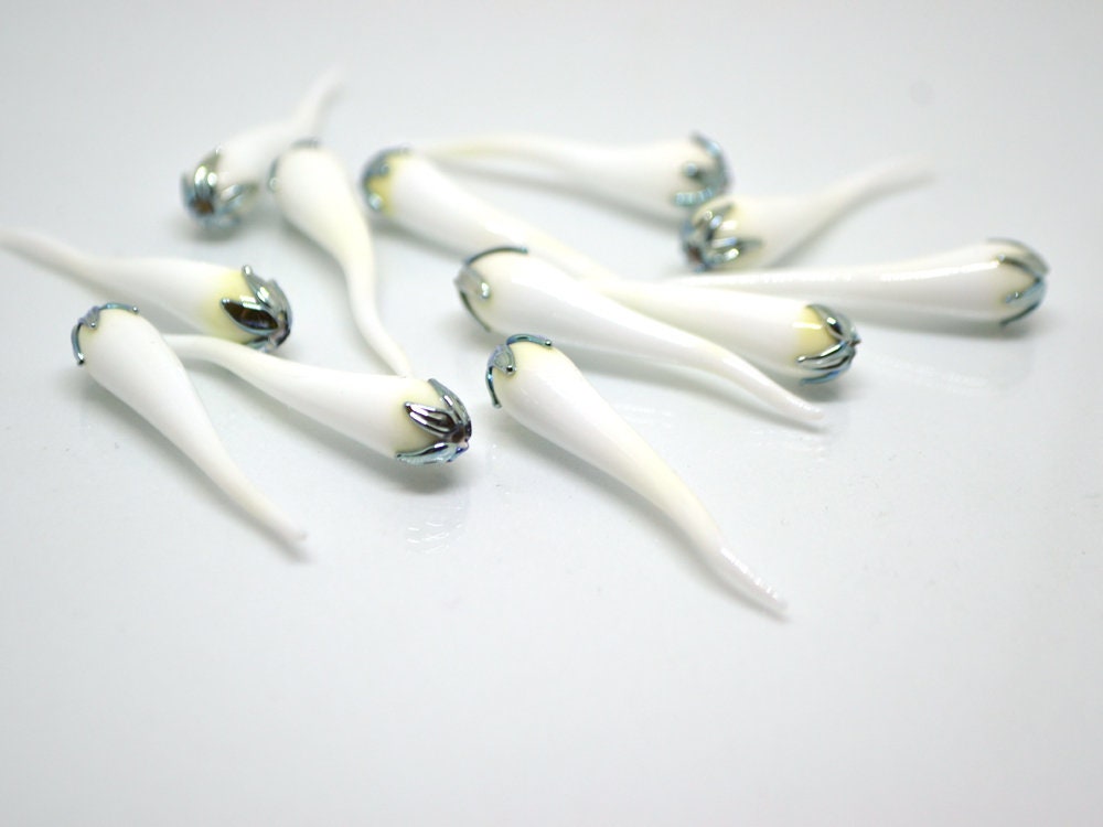 White silver chili peppers, Lampwork chili beads, Lampwork vegetables, White Vegetable, hot chili, Vegetable pendant, Handmade lampwork