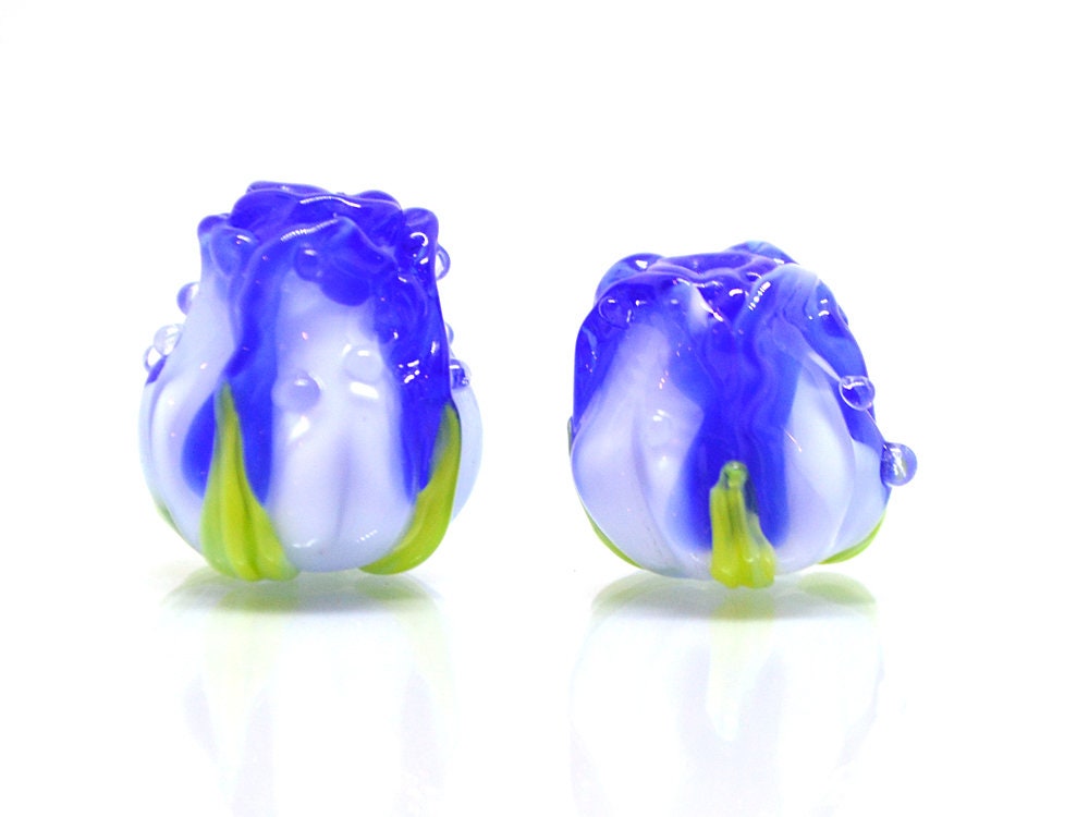 Blue rose bud beads, Lampwork rose beads, Cobalt blue beads, Artisan lampwork, Floral Lampwork pendant, DIY earrings, Glass flower jewelry