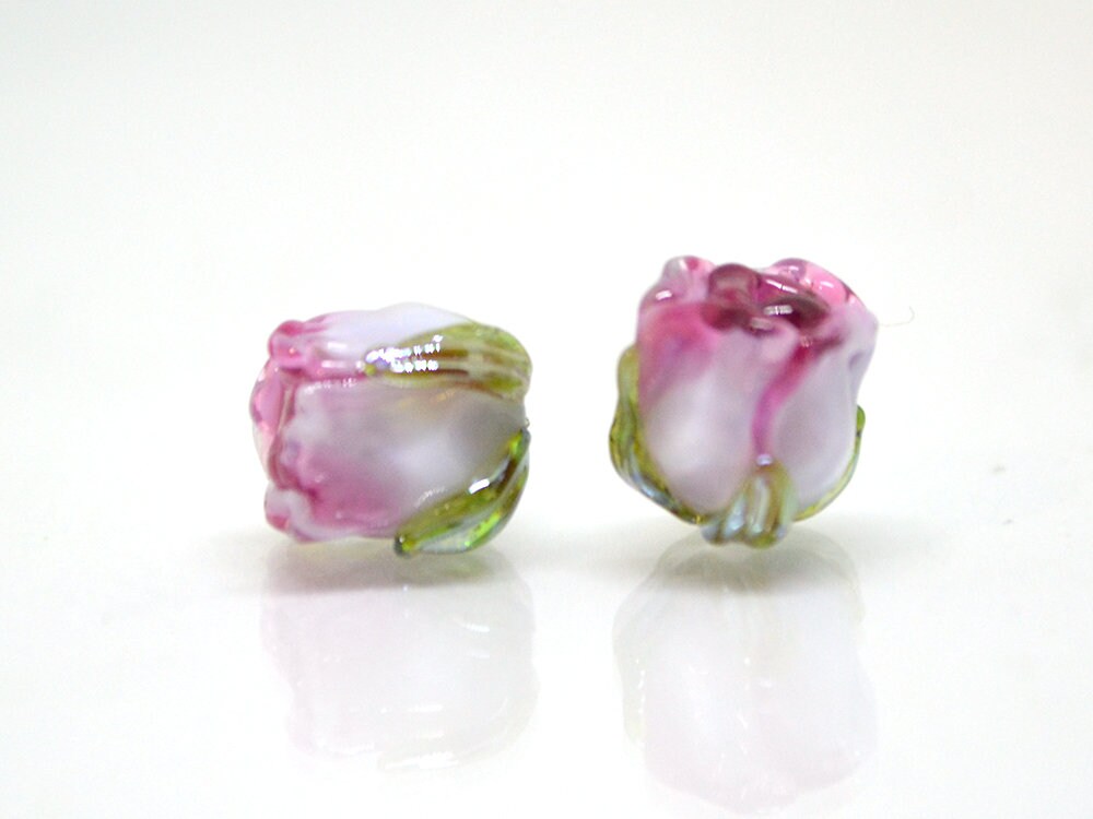 Pink white 8mm rosebud beads with green leaves, Pink Floral beads, Lampwork Rose beads, Flower glass beads, Flower Earrings,Artisan Lampwork