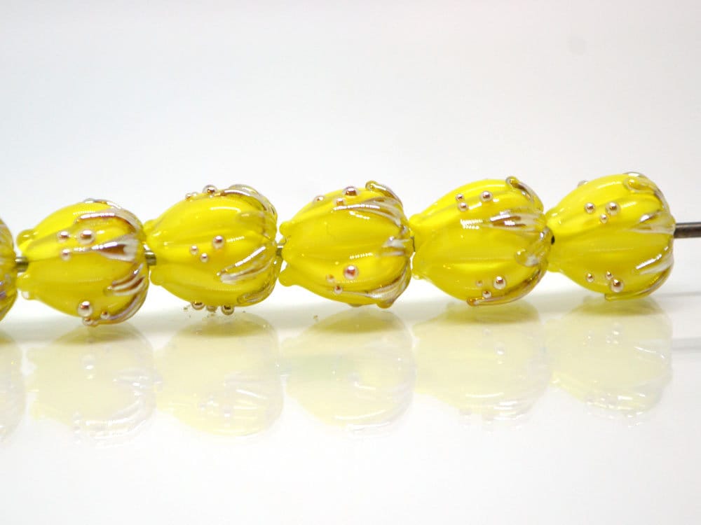 Yellow flower bead, 10mm flower bead, Yellow flower spacer, Sunshine yellow floral beads, Yellow glass flower, Bright yellow beads, Lampwork