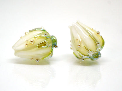 White flower beads with green leaves, Wedding jewelry making, Artisan Lampwork, DIY Earrings, Floral lampwork, Bridal jewelry making