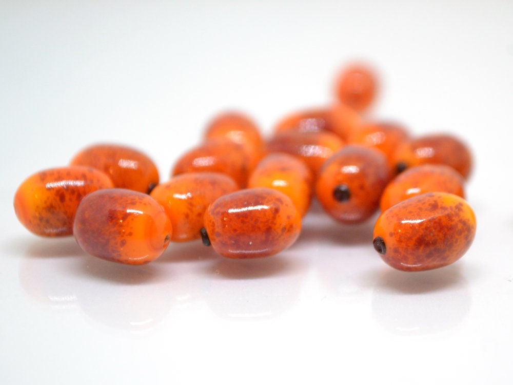 Glass sea buckthorn beads 2 pcs, Orange Glass berry, Orange lampwork beads,  Lampwork berries, Artisan lampwork, half-drilled beads