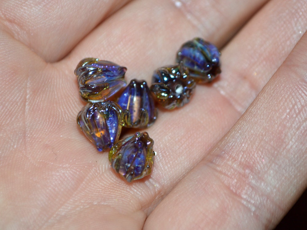 Purple green flower beads, Purple yellow floral beads, Netting pattern beads, 7mm glass beads, Tiny flower beads, Artisan lampwork beads