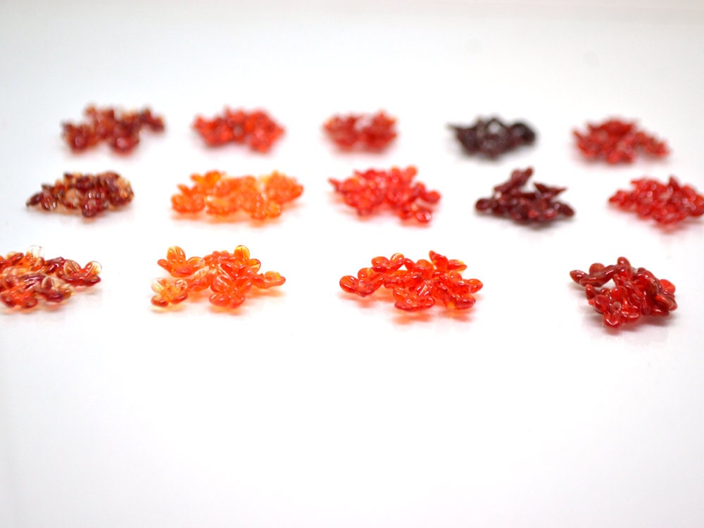 Red small flower beads, 14 shades of red flowers for headband, Red tiny flowers for tiara making, mini glass flower, transparent small beads